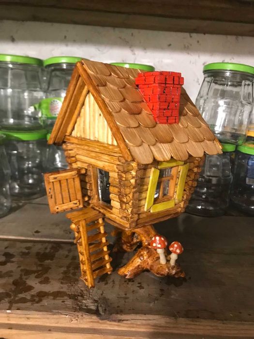 Продам будиночок із лускатим дахом та мухоморами. Ручна робота