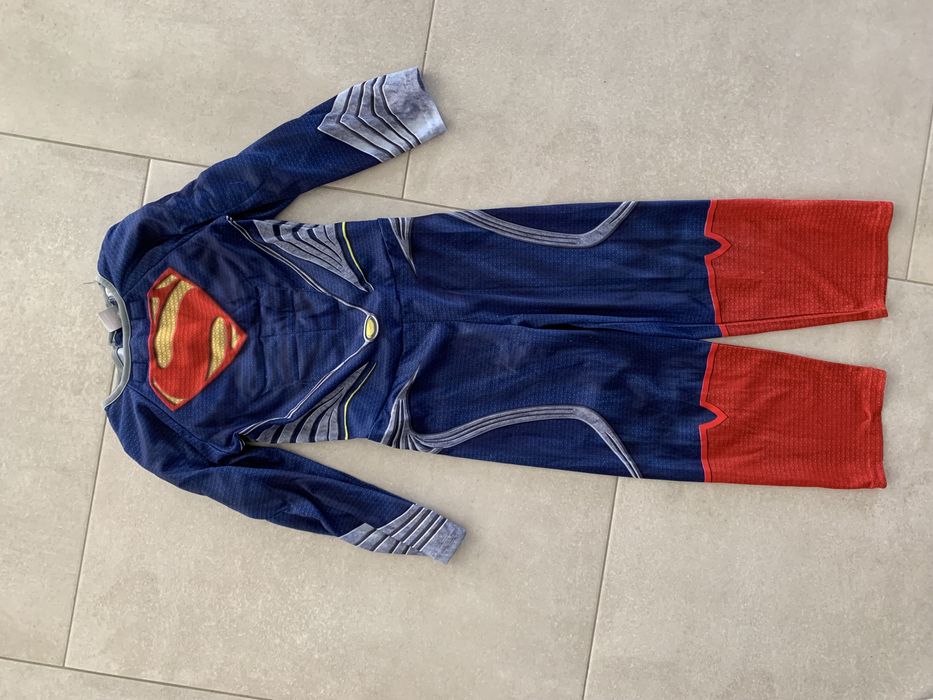 Костюм супермена