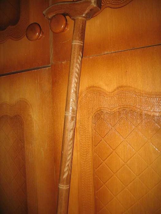 грелка костыль  массажер наколенник и весы