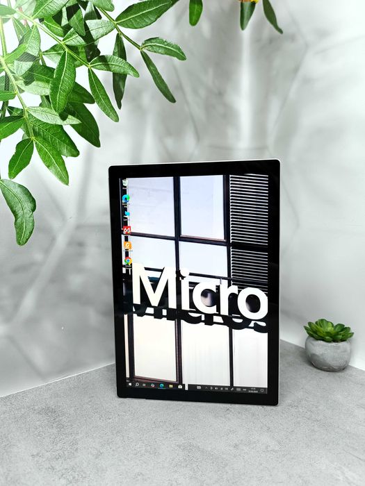 Планшет Microsoft Surface Pro 4/i5-6300U/4GB/128 GB/12.3"/3K/2736x1824