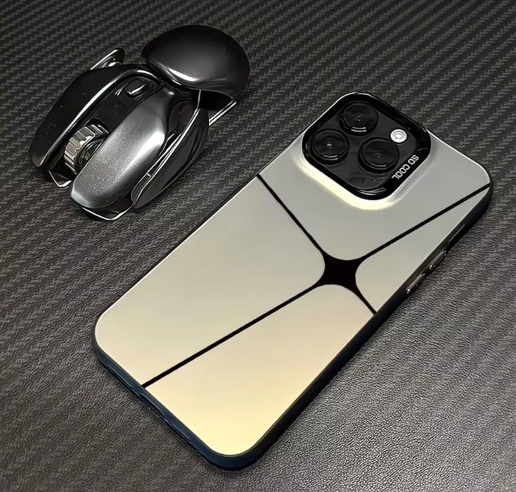 Чехол для iPhone 13