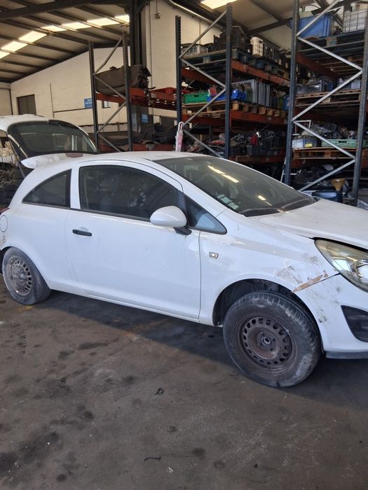 Opel Corsa D viatura para peças