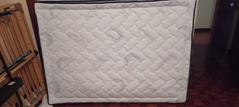 Cama articulada-elétrica