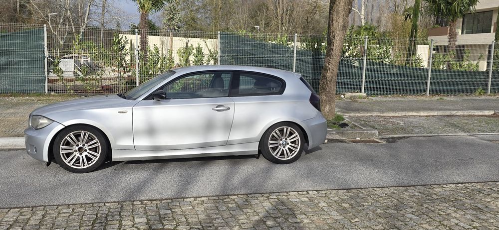 Bmw 116 carro em bom estado geral.