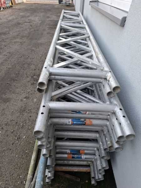 Rusztowanie elewacyjne typ Rux , używane /netto 5317,60zł , tanio