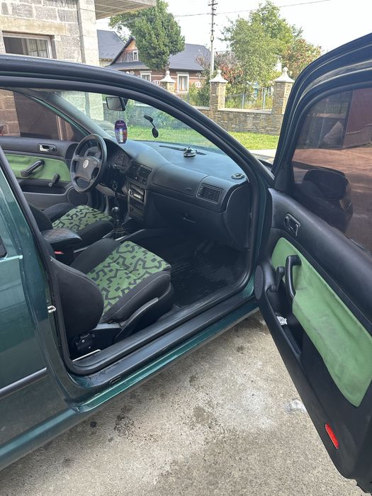 Volkswagen golf 4 машина ( не Passat bmw audi)