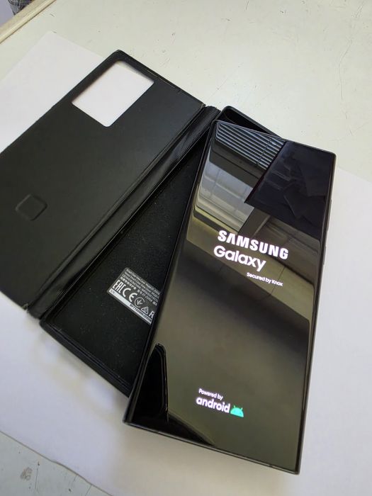 Samsung S22 ultra preto
