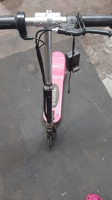 Hulajnoga różowa E-Scooter