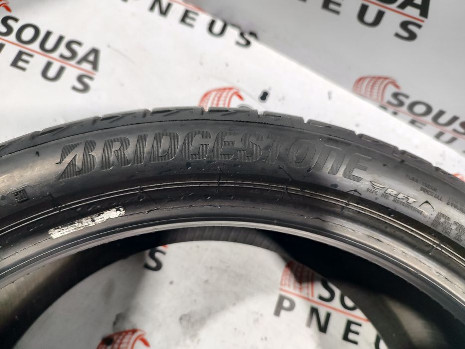 2 pneus semi novos Bridgestone 255-35R19 - Oferta dos Portes