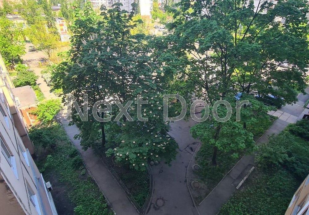 Продаж 3к квартири 70 м² — вул. Л. Лук’яненка 33/35 метро Мінська