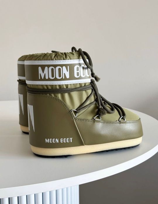 Кроссовки Moon Boot