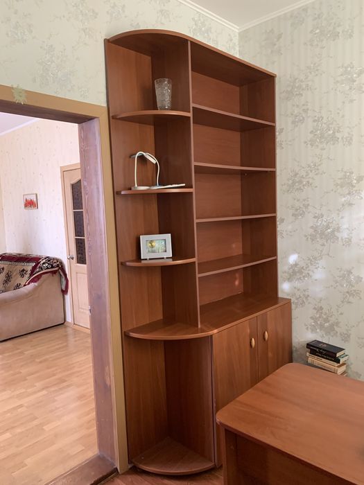 Стелаж книжкова шафа