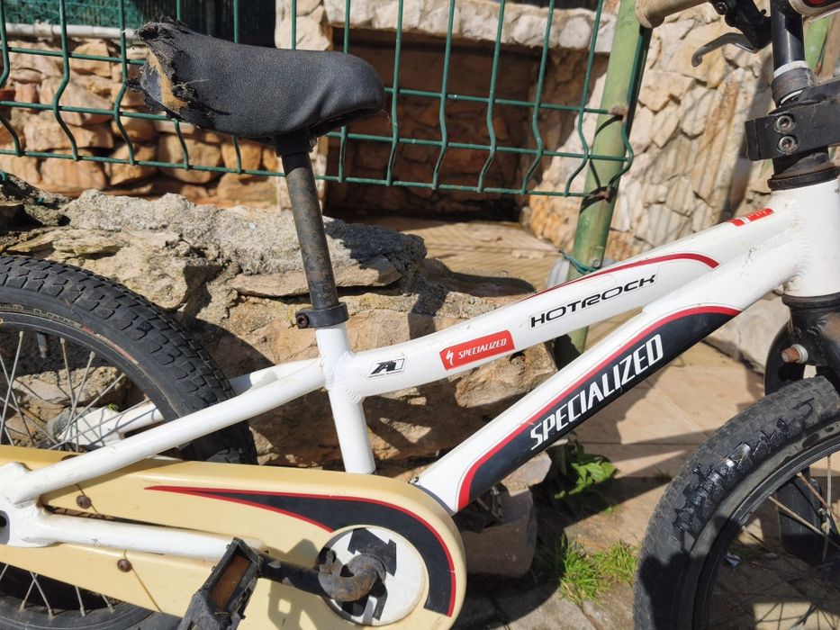 Bicicleta Specialized  Roda 16