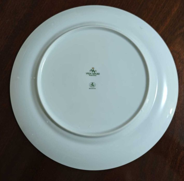 Prato raso Vista Alegre modelo Brigthon