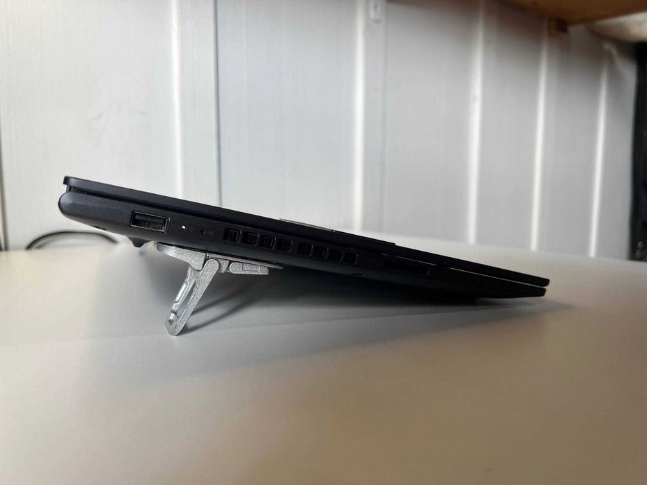 ASUS Vivobook 16X / RTX 2050 / Intel Core i5-12500H / 16 GB RAM / Ecrã de 16"