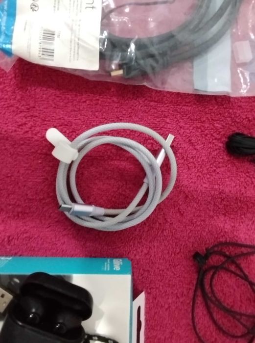 Electronics Various64862374135170123