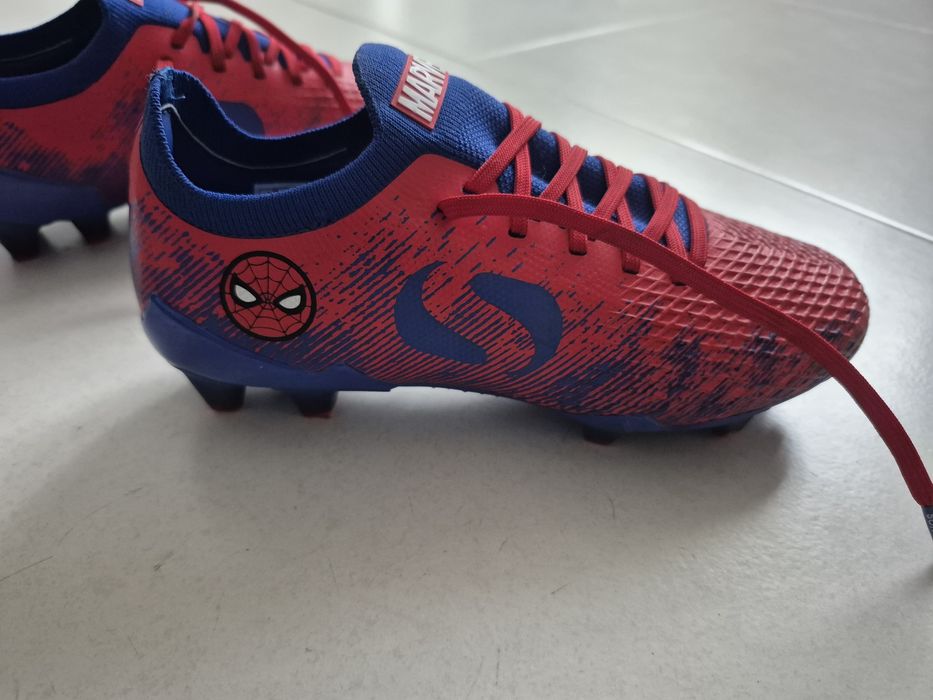 Chuteiras Homem Aranha futebol numero 33