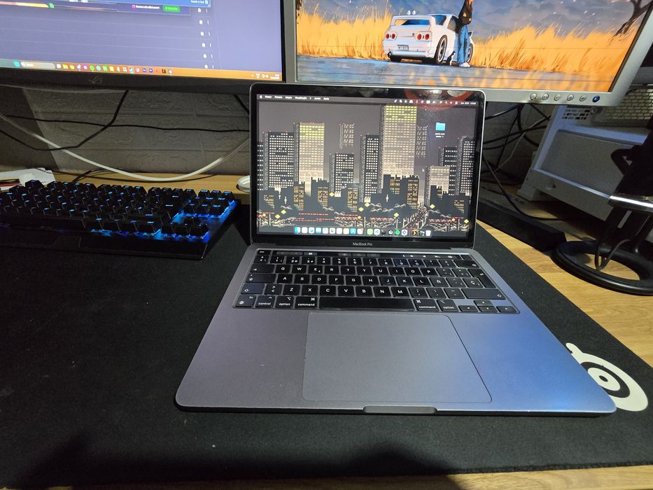 Macbook pro M1 8/256