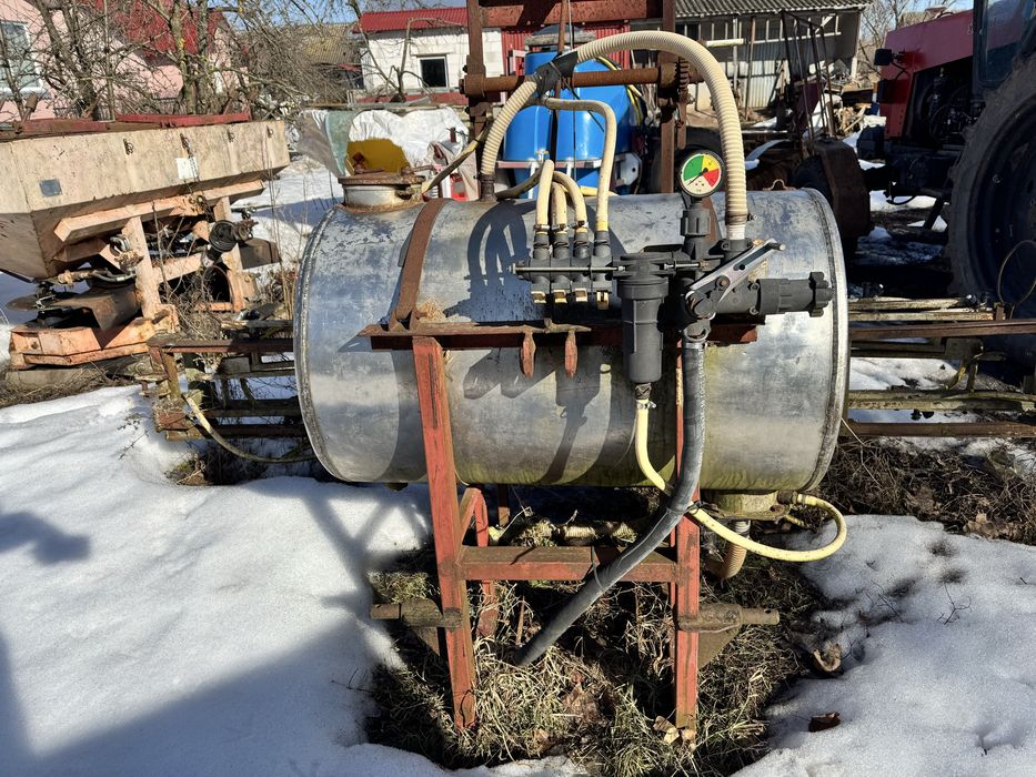 Розкидач добрив конус оприскувач