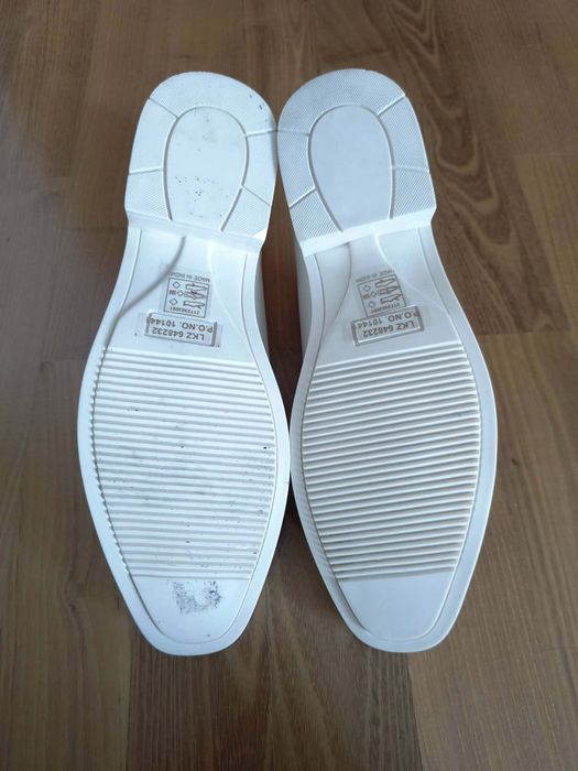 Buty mokasyny kremowe Bonprix r. 42