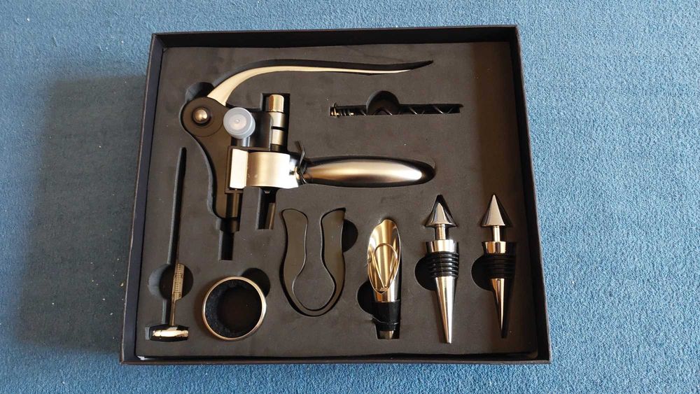 Wine accessory set430581204449372161