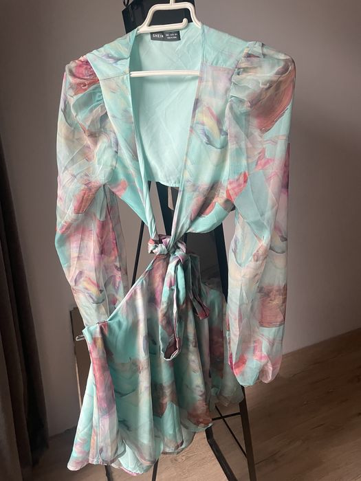 Komplet bluzka spodenki shein kombinezon