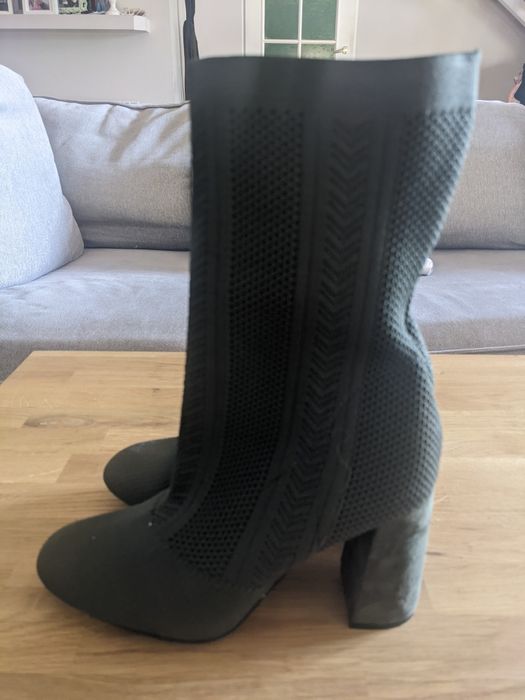 Buty botki w kolorze oliwki 37