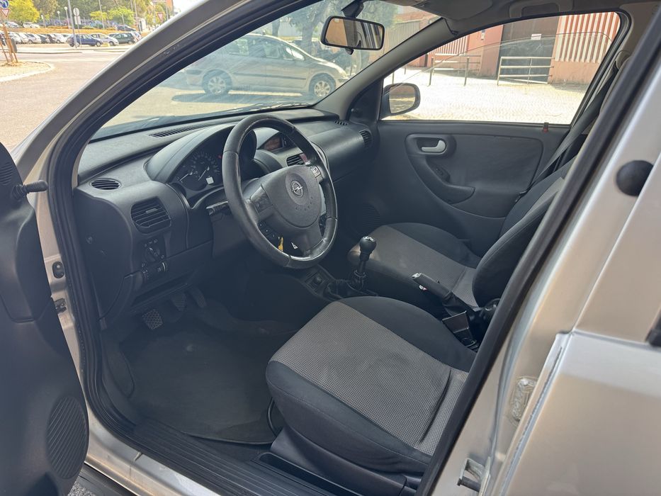 Opel corsa 1.2 16V