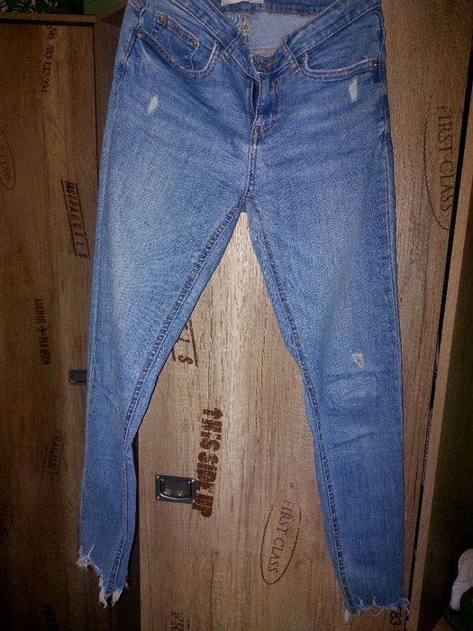 Spodnie jeans Zara