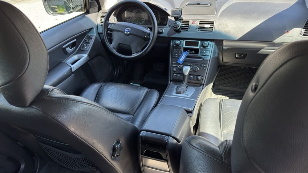 Volvo xc 90 повний привід