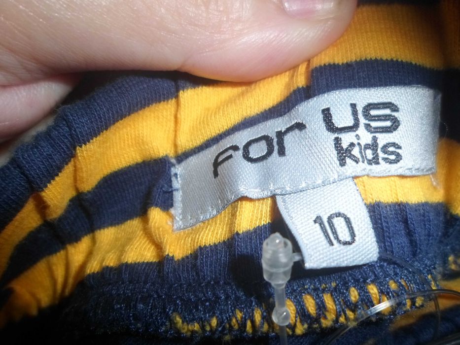 saia nova com etiqueta  para menina da marca For US