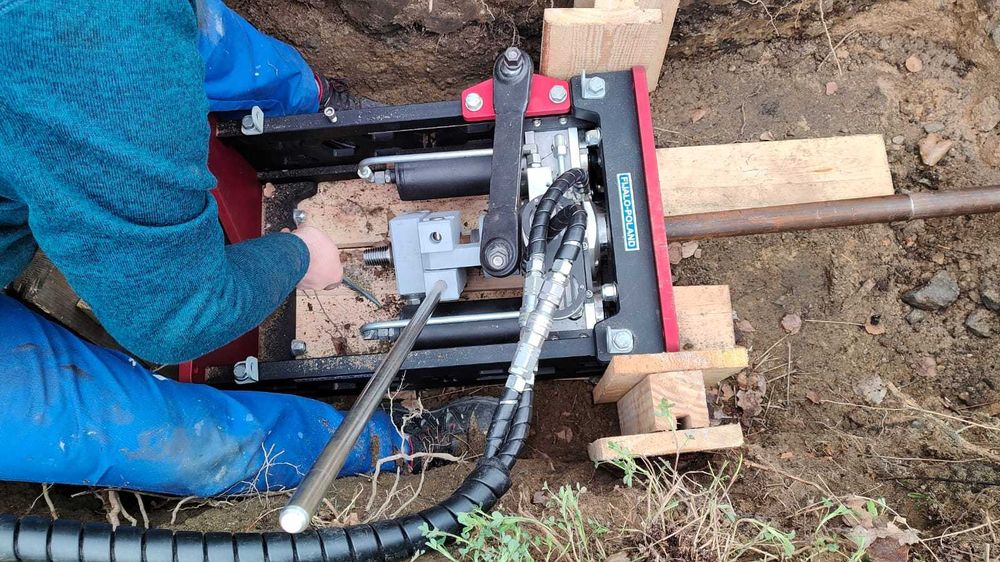 Sterowany przecisk hydrauliczny ALUSTEER