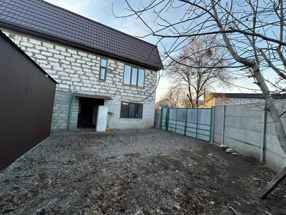 Продаж будинку на Сухоярській