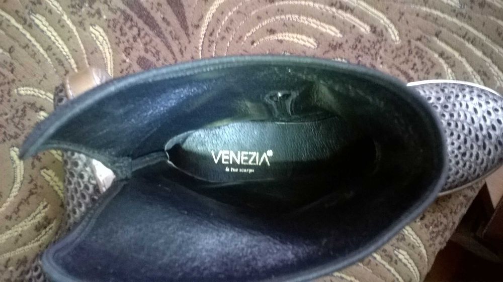 Botki Venezia Oro-Nero. rozm.40. skóra