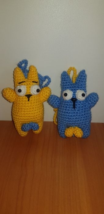 Вязанная игрушка зайка , ручная работа .