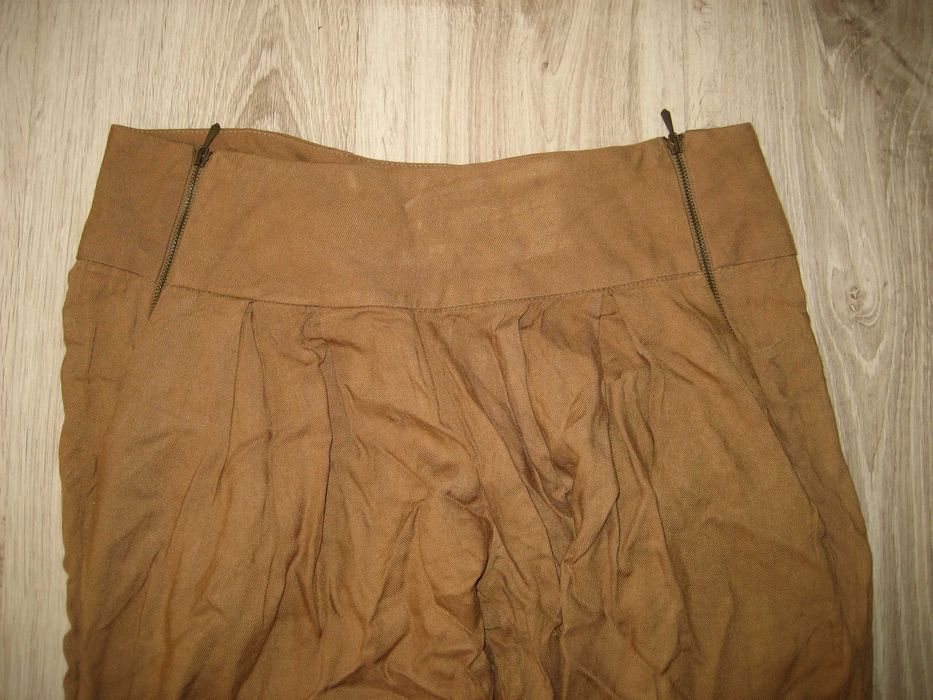 Bershka - spodnie na lato M/L