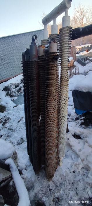 Grzejniki, 13 szt . 1.5 m długie