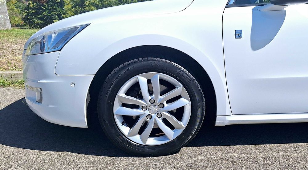 Carro Peugeot 508