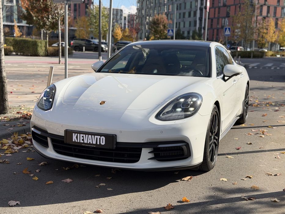 Porsche Panamera 4 E-Hybrid