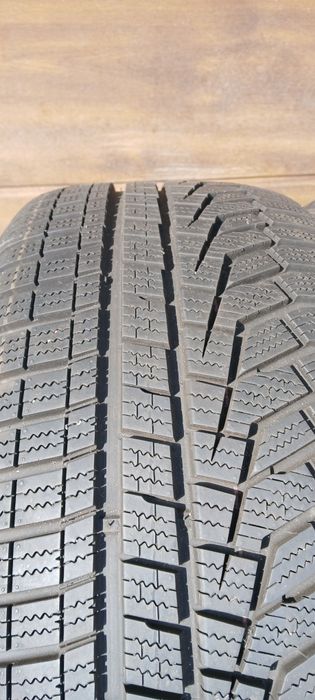 Opony zimowe Hankook 225 45 18