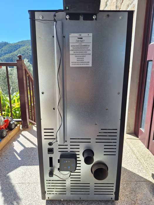 Salamandra a Pellets Redpod 10kW + Tubos Inox + Aspirador de Cinzas NOVO