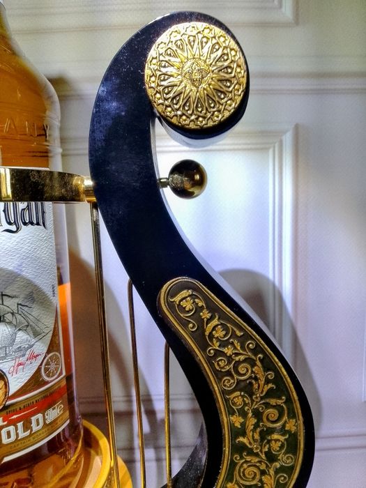 Подставка под бутылку, в виде арфы, деревянная.Испания CREDAN.