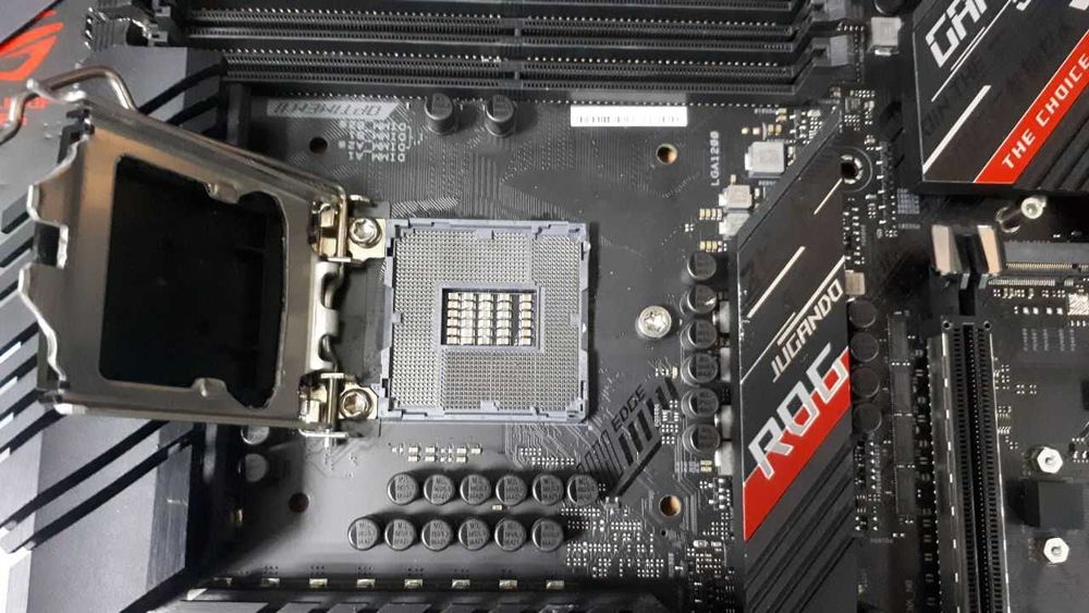 Материнська плата Asus Rog Strix Z490-H Gaming