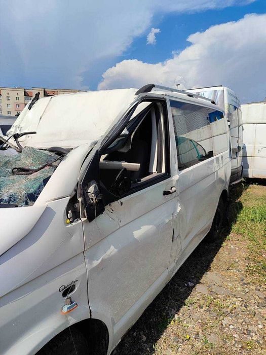 Супер стан. Бампер запчастини разборка Т5. Розборка VW Транспортер 5