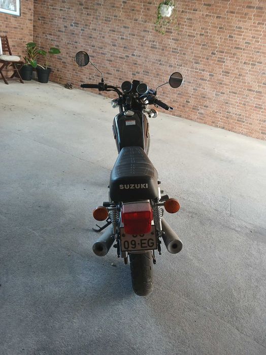 Moto usada em bom estado