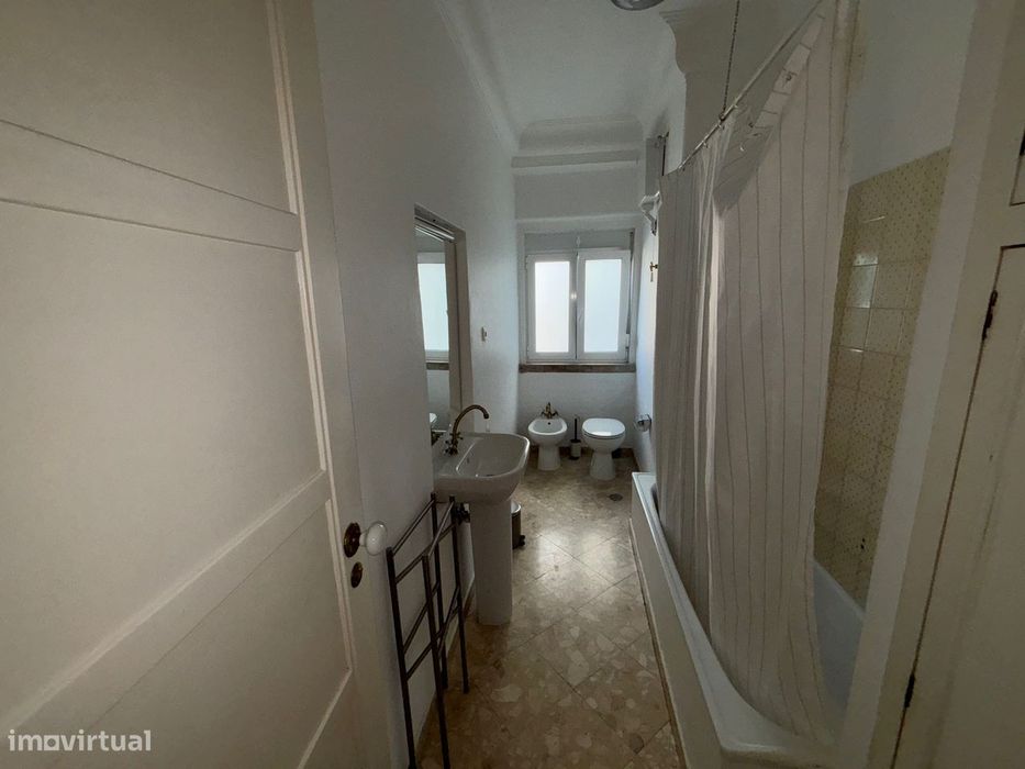 Apartamento T2  com elevador, Parque Eduardo VII
