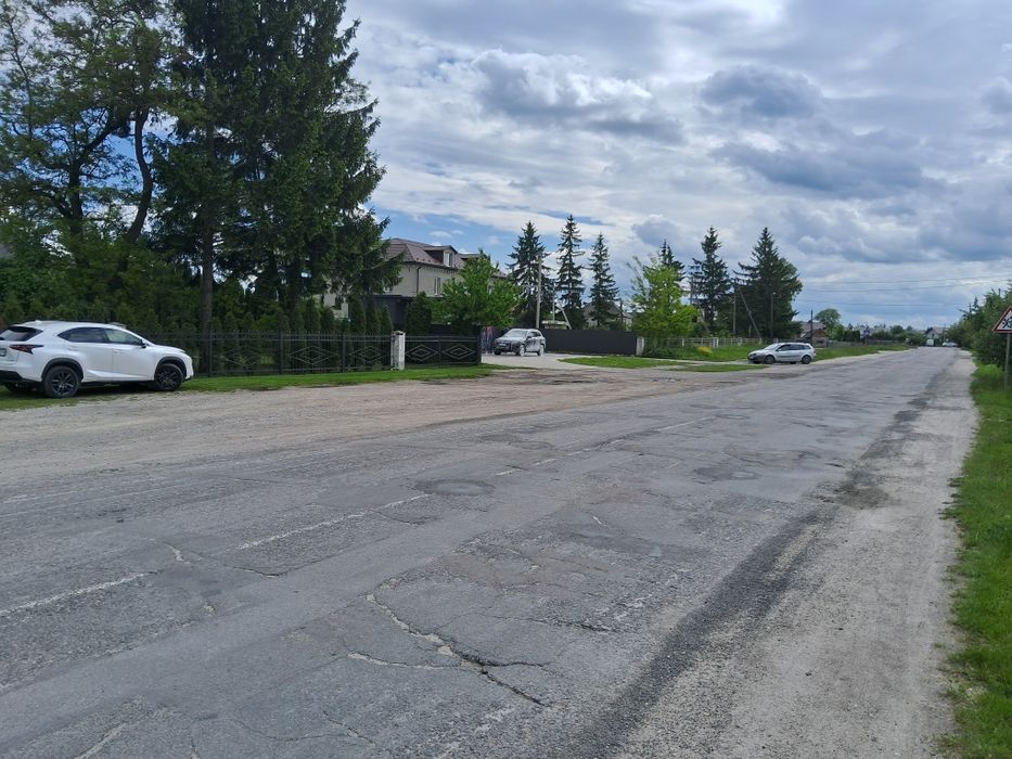 Оренда приміщення 200м2+виставковий майданчик 15сот