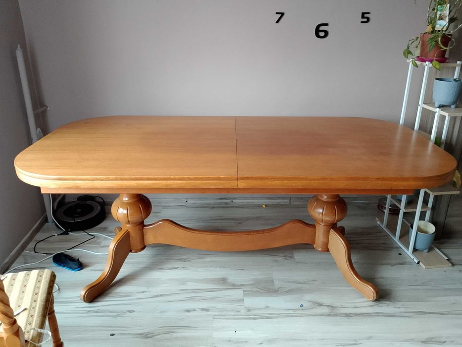 Stół duży solidny