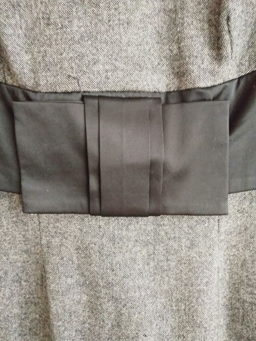 Bezrękawnik damski z tweedu.