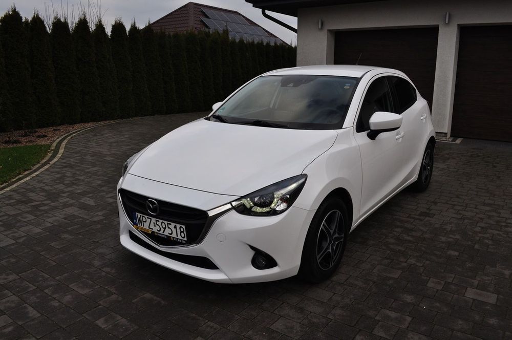 Mazda 2 1.5 Benzyna Niski Przebieg Biała Perła